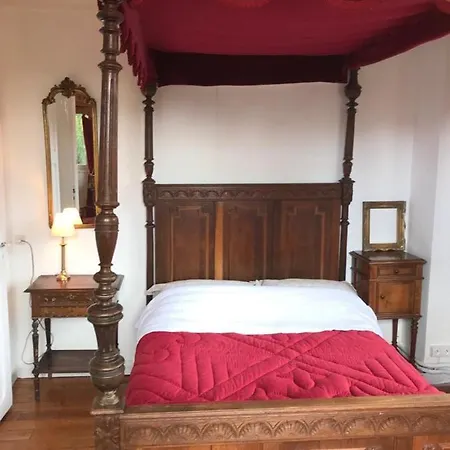 Riverside House *