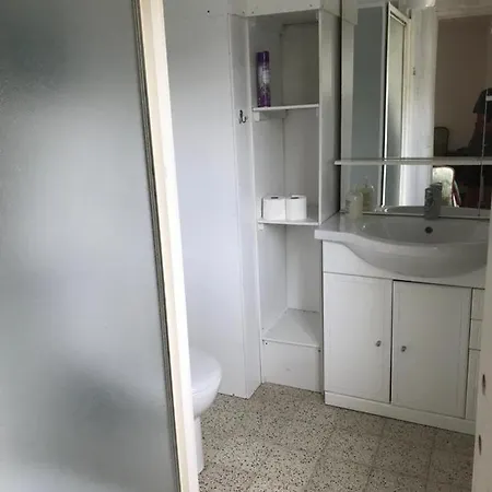 Riverside House Semesterbostad