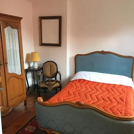 Semesterbostad Riverside House